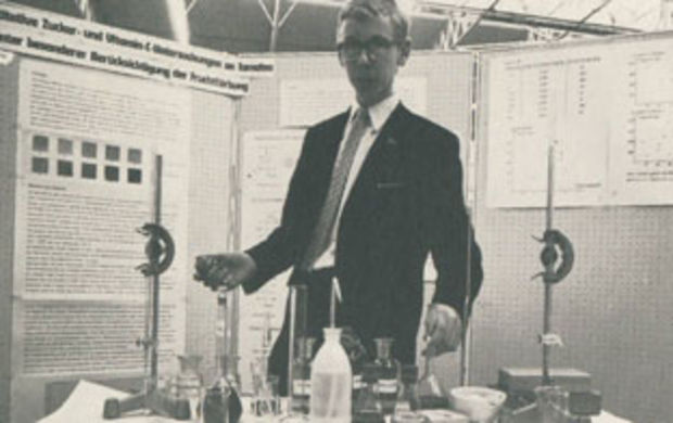 Quantitative Zucker- und Vitamin-C-Untersuchungen an Tomaten