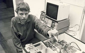Spektrometer mit Microcomputersteuerung und -auswertung