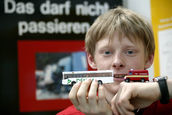 Entwicklung eines Abstandsteuerungssystems für fahrende Modellautos in 1:87