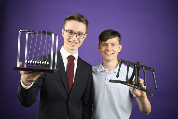 Das verhexte Pendel – Die Physik eines Newtonschen Magnetpendels