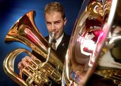 Kompensiertes B-Heavyeuphonium mit federrückgestelltem Stimmzugdrücker