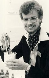 Synthese eines cyclischen Polyazofarbstoffes unter besonderer Berücksichtigung der Farbeigenschaften