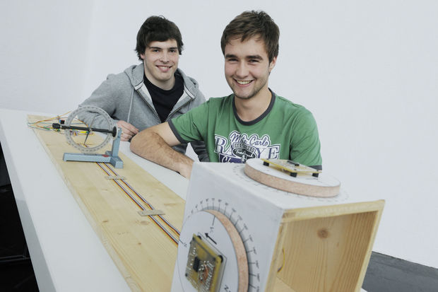 Präzise Messung des Erdmagnetfeldes mit einer selbst gebauten Messapparatur